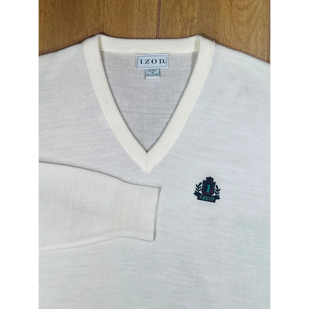 Vintage Izod Mens V-Neck Sweater White Acrylic‎ Knit Crest Logo 30741 J94 Medium